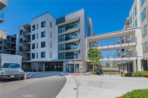 2540 Nolita Irvine CA 92612
