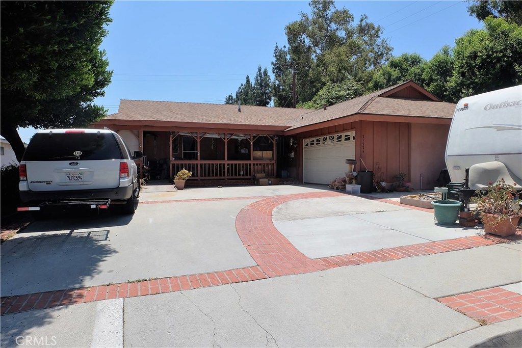 listing image 130720823342043546962