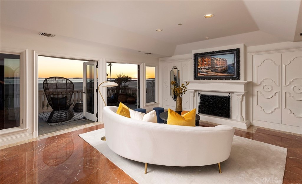 ,Custom - Residential