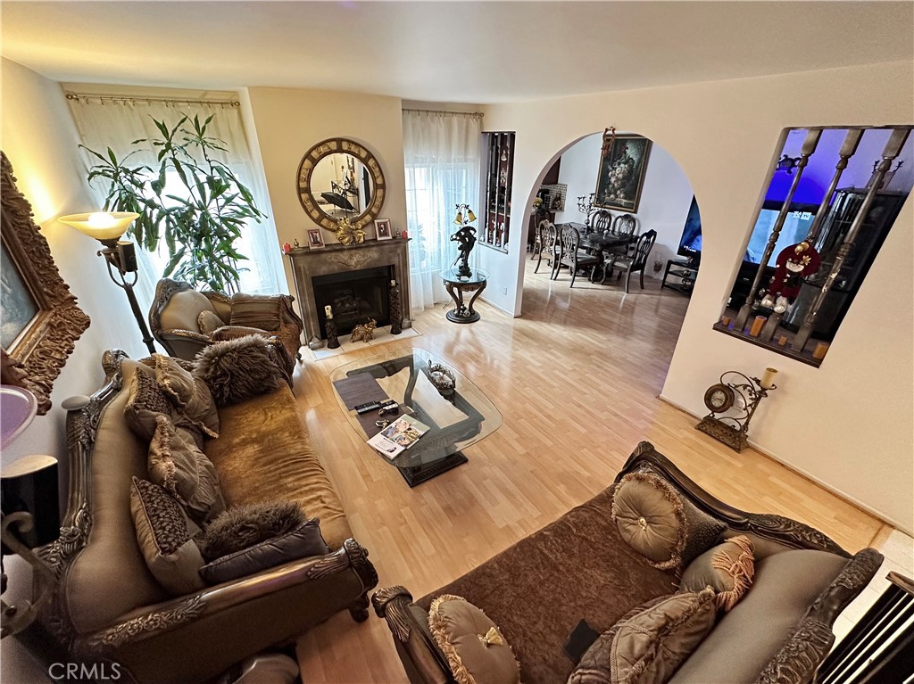 Properties 1 7615 Glade Avenue 106