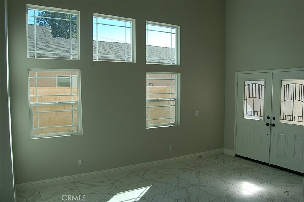 2937 2935 Date Street 1