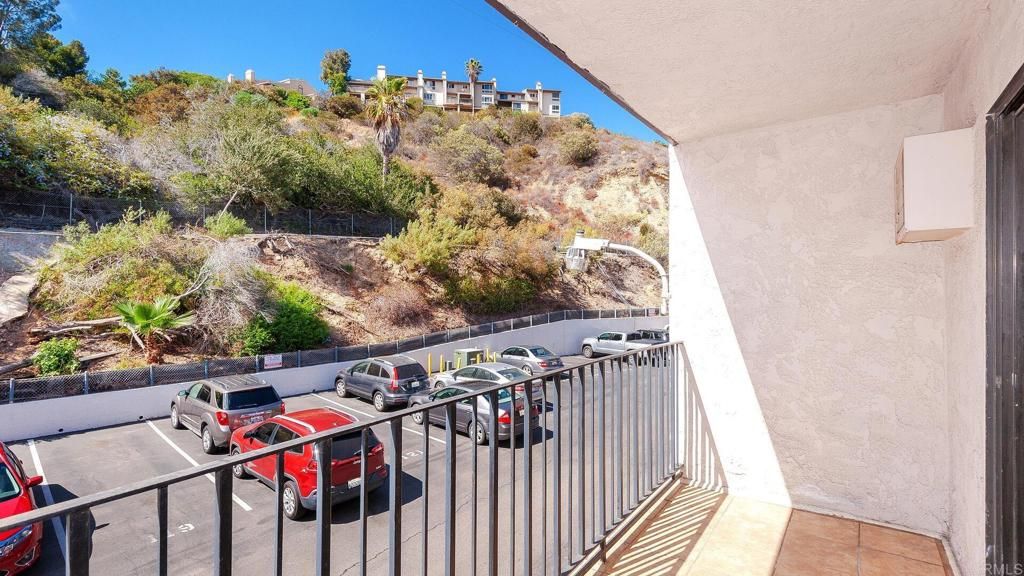 listing image 130726017694442896999