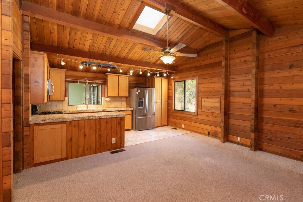 listing image 130728784645181048460