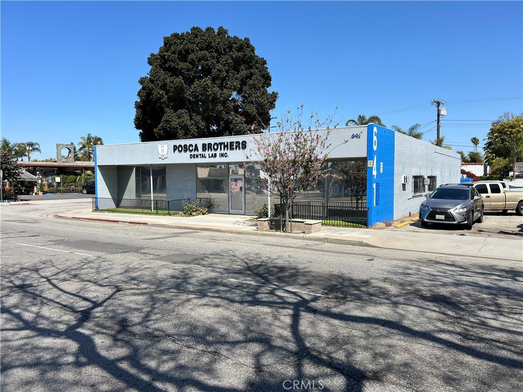 641 W Willow Street