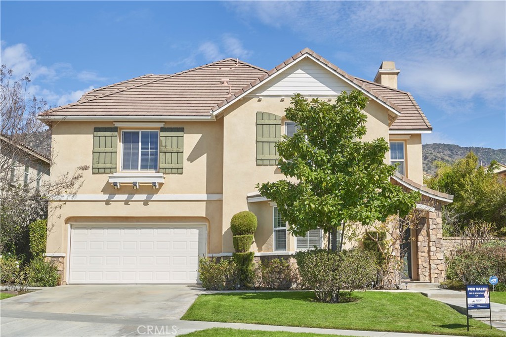 689 E Boxwood Lane