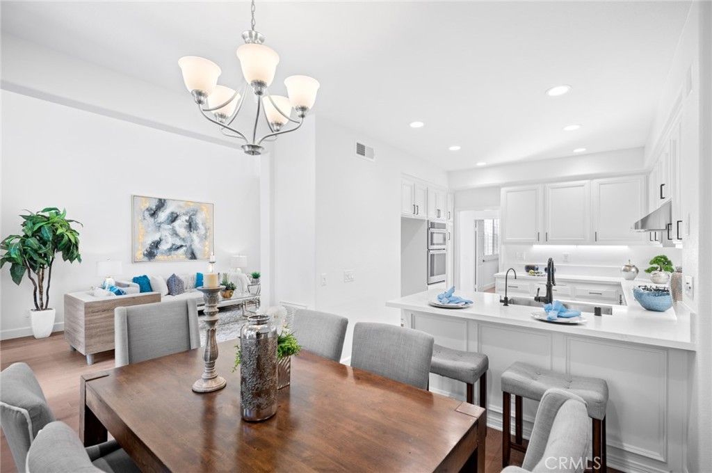 listing image 130726689658239843978