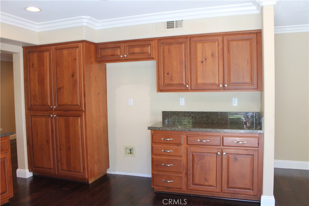 California Crest (CACR) - Residential Lease