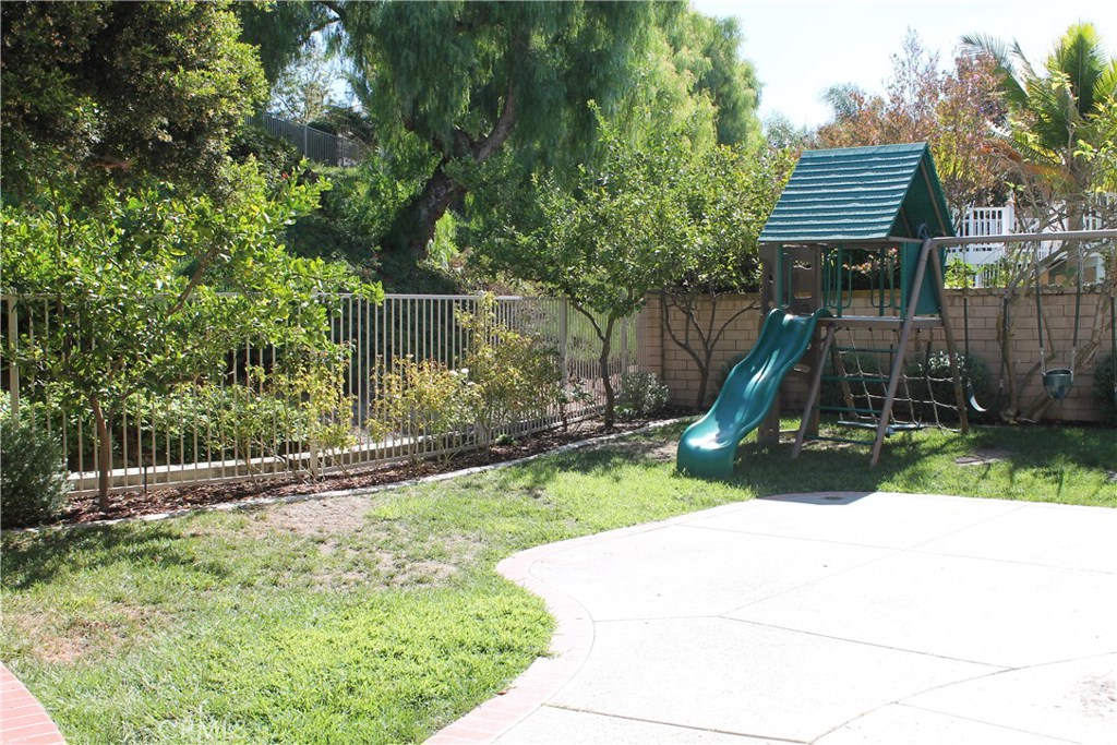 California Crest (CACR) - Residential Lease