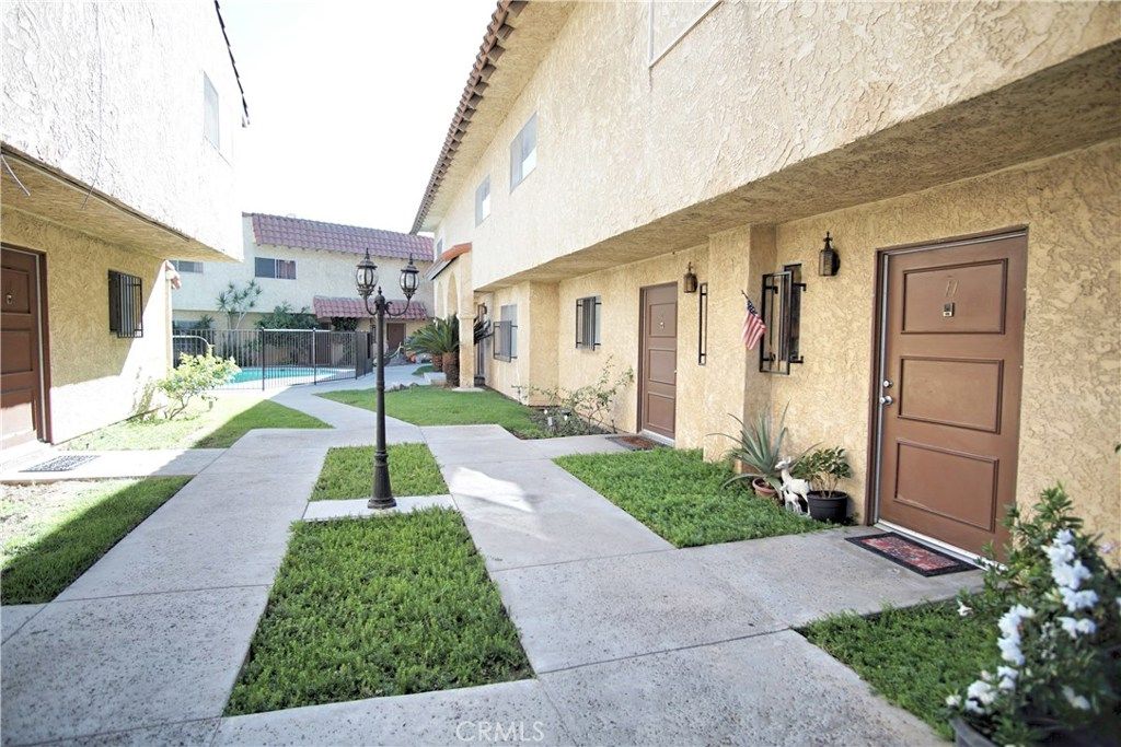 listing image 130728098590886522310