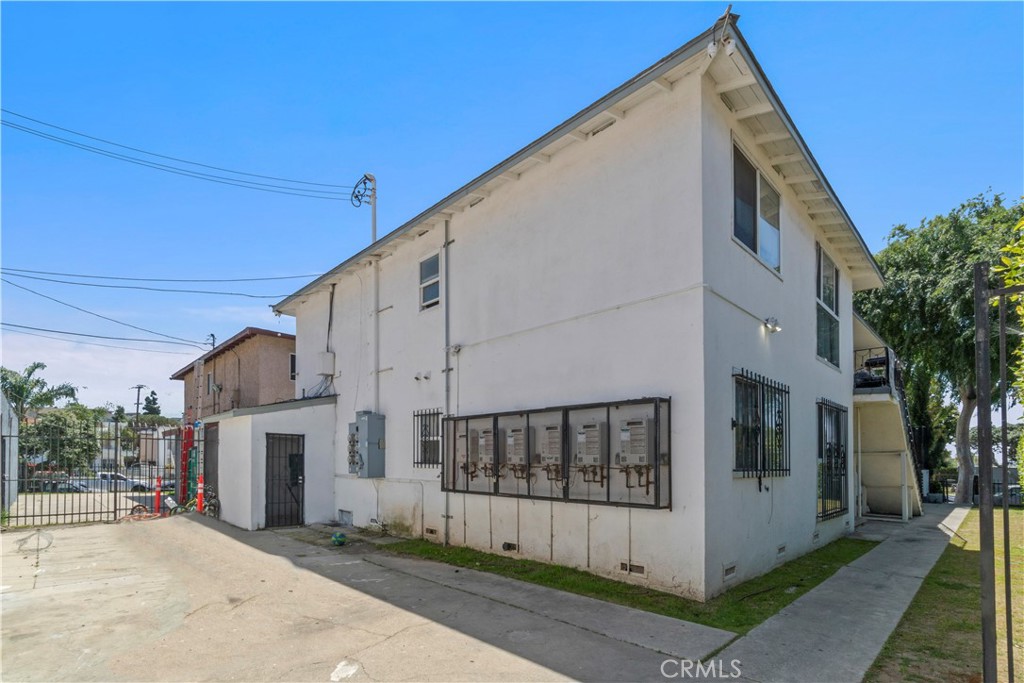 3205 Bartdon Avenue