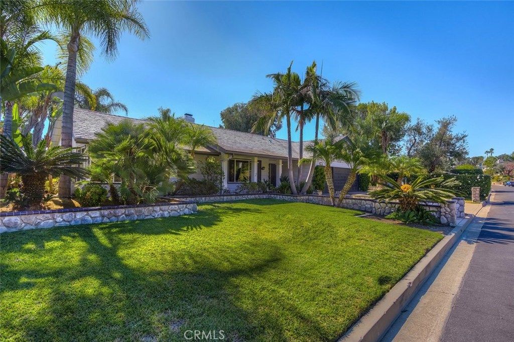 listing image 130725516537493854177