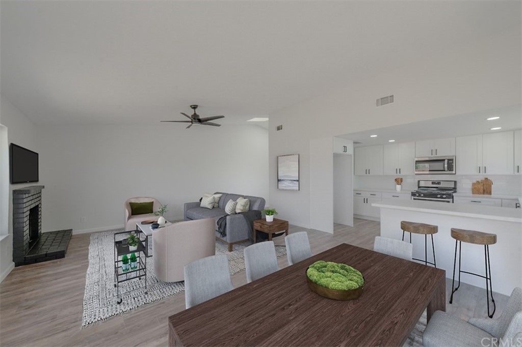 listing image 130724578050492145503