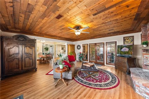 A home in Canyon Lake