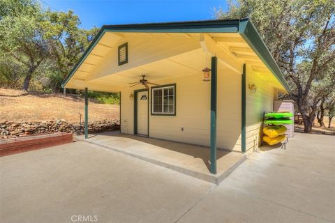 A home in Oroville