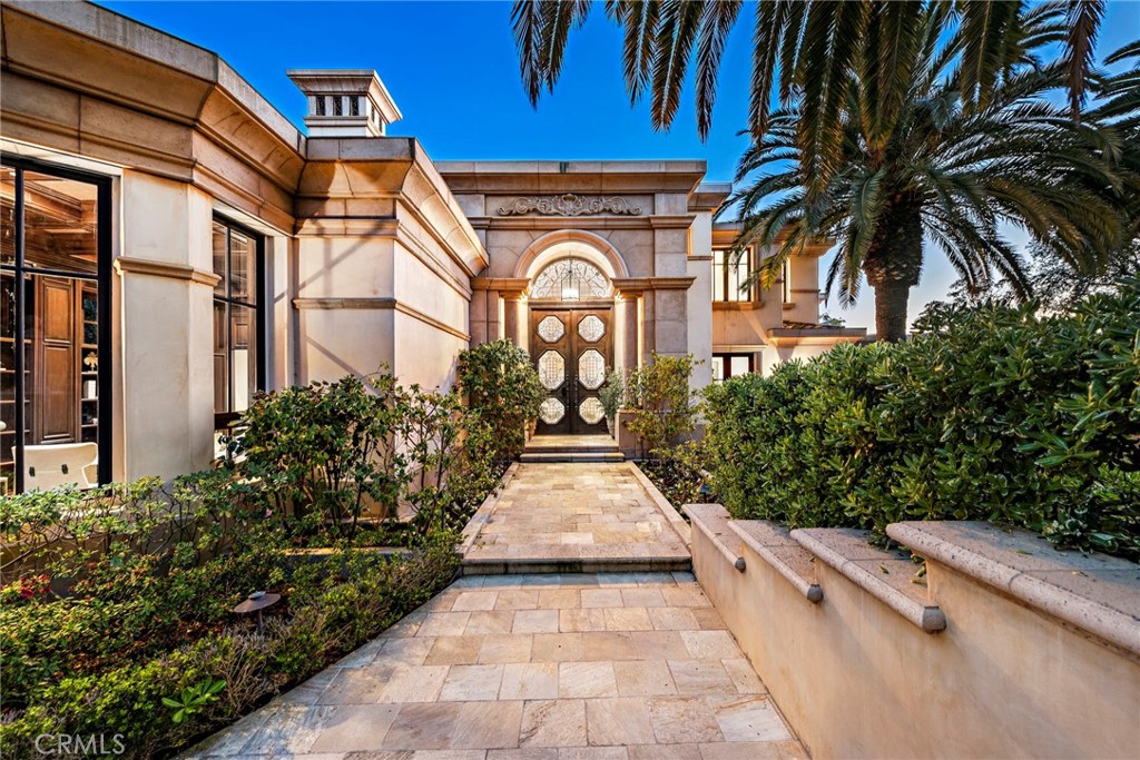 50 Pelican Crest Drive