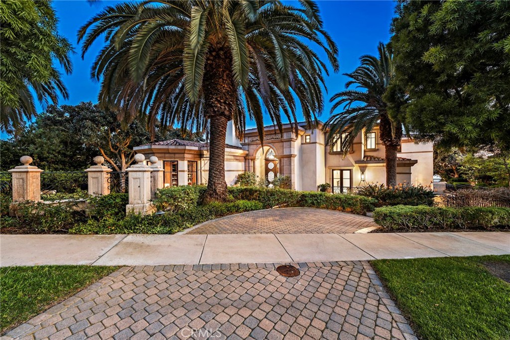 50 Pelican Crest Drive