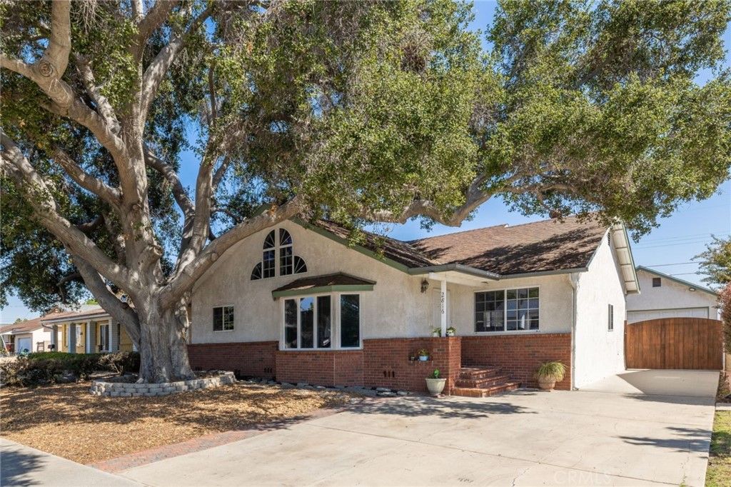 listing image 130727571543760934931