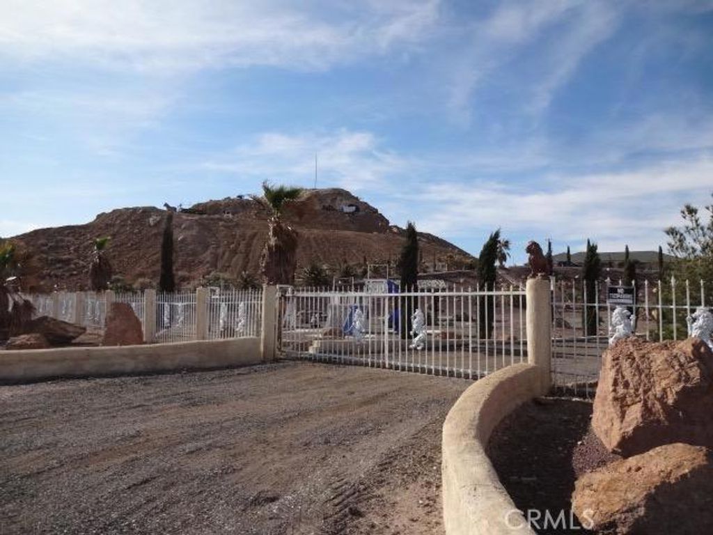 listing image 130727625374552173101