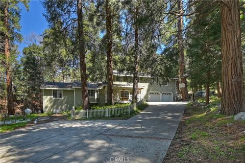 A home in Cedarpines Park