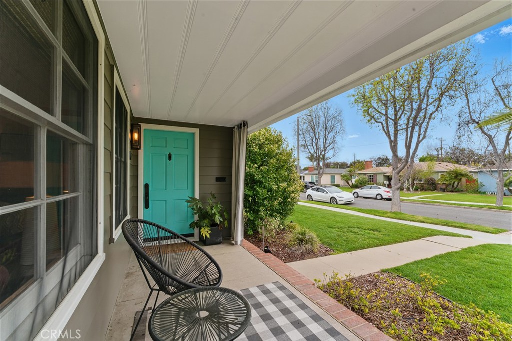 3909 Gardenia Avenue