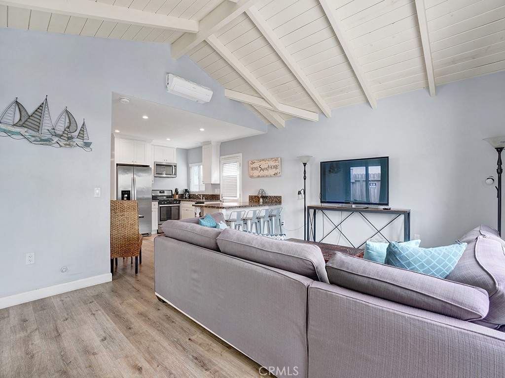 1320 W Balboa Boulevard