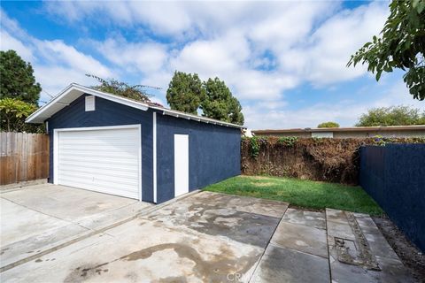 A home in Lomita