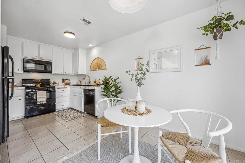 3431 Seabreeze Walk