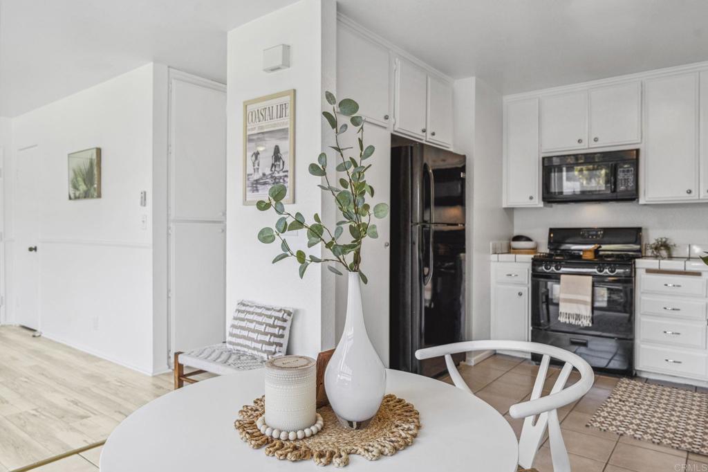 3431 Seabreeze Walk