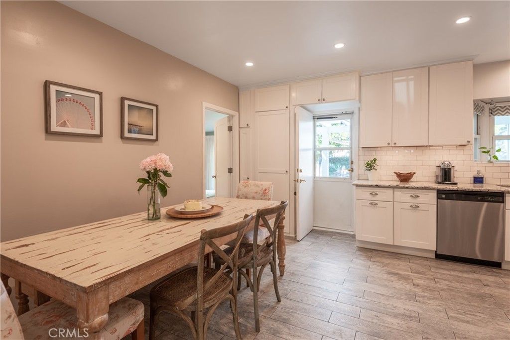 listing image 130723784031945778444