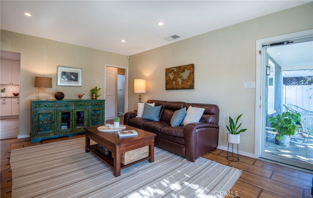 listing image 130722084635674225948