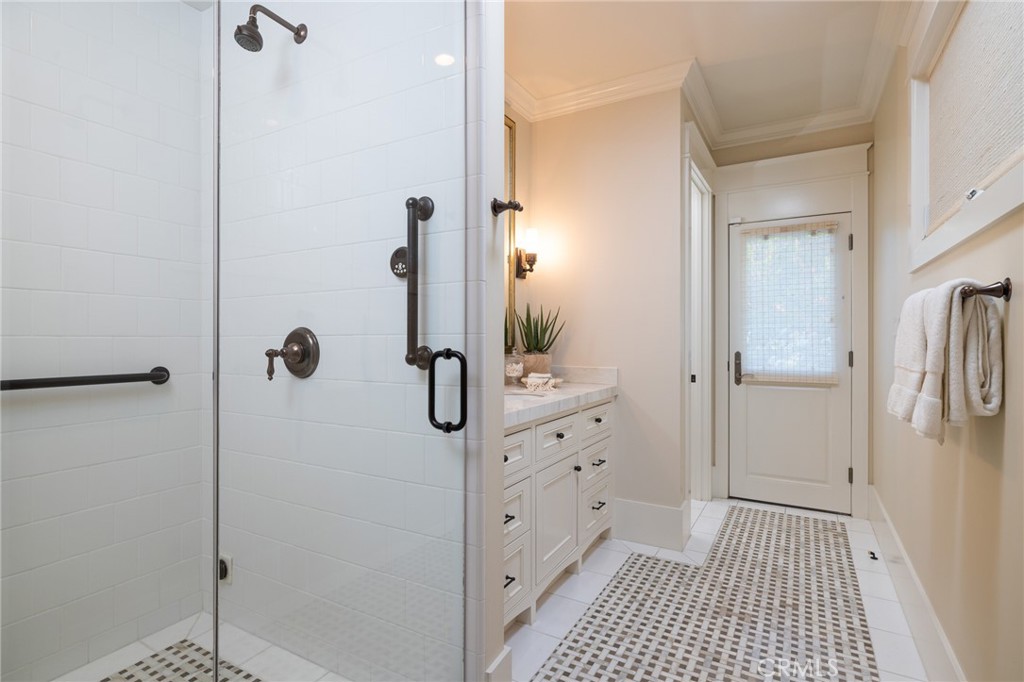 Irvine Terrace (IRVT) - Residential