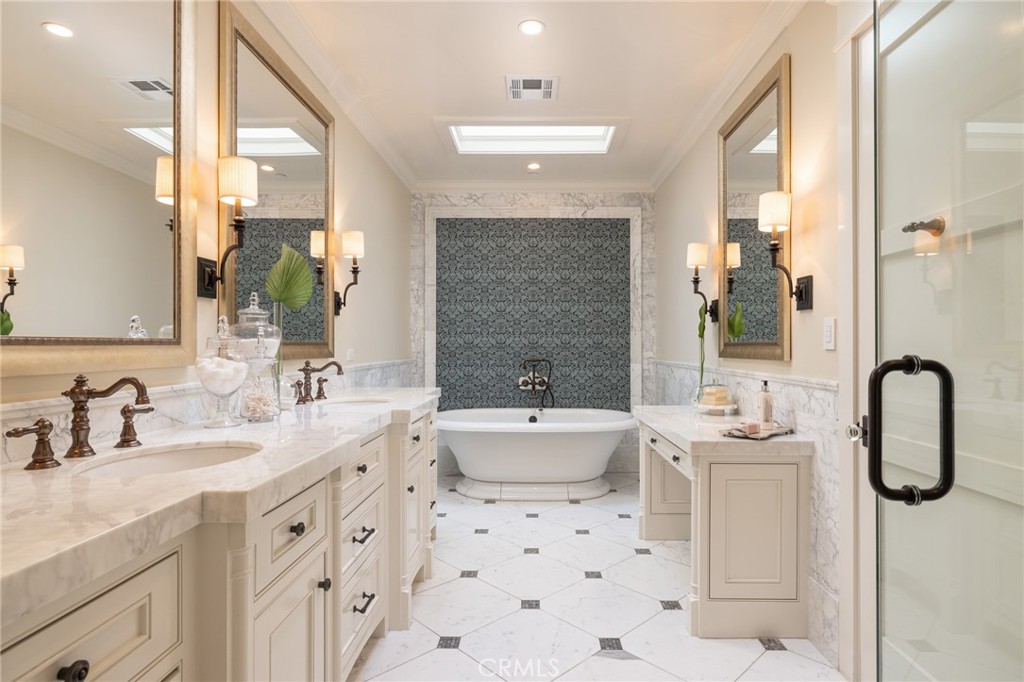 Irvine Terrace (IRVT) - Residential