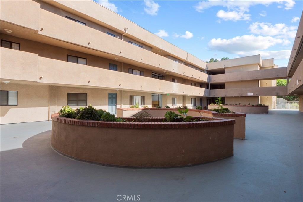 10901 Laurel Canyon Boulevard 108