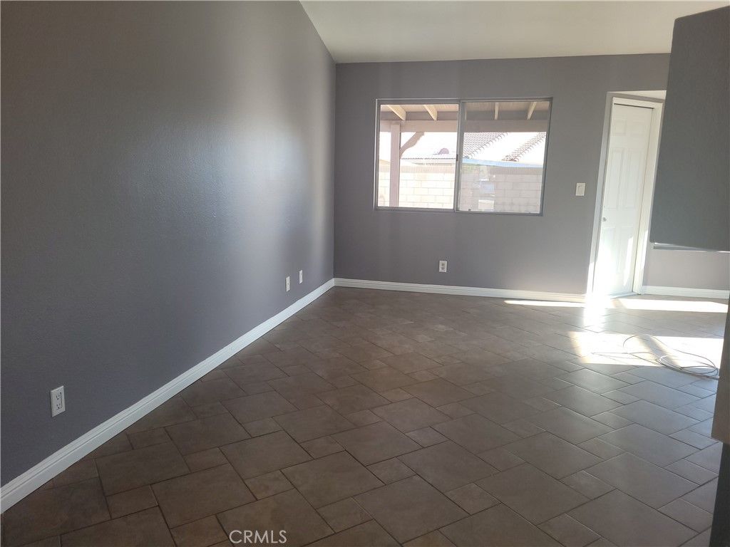 listing image 130720753981621666833