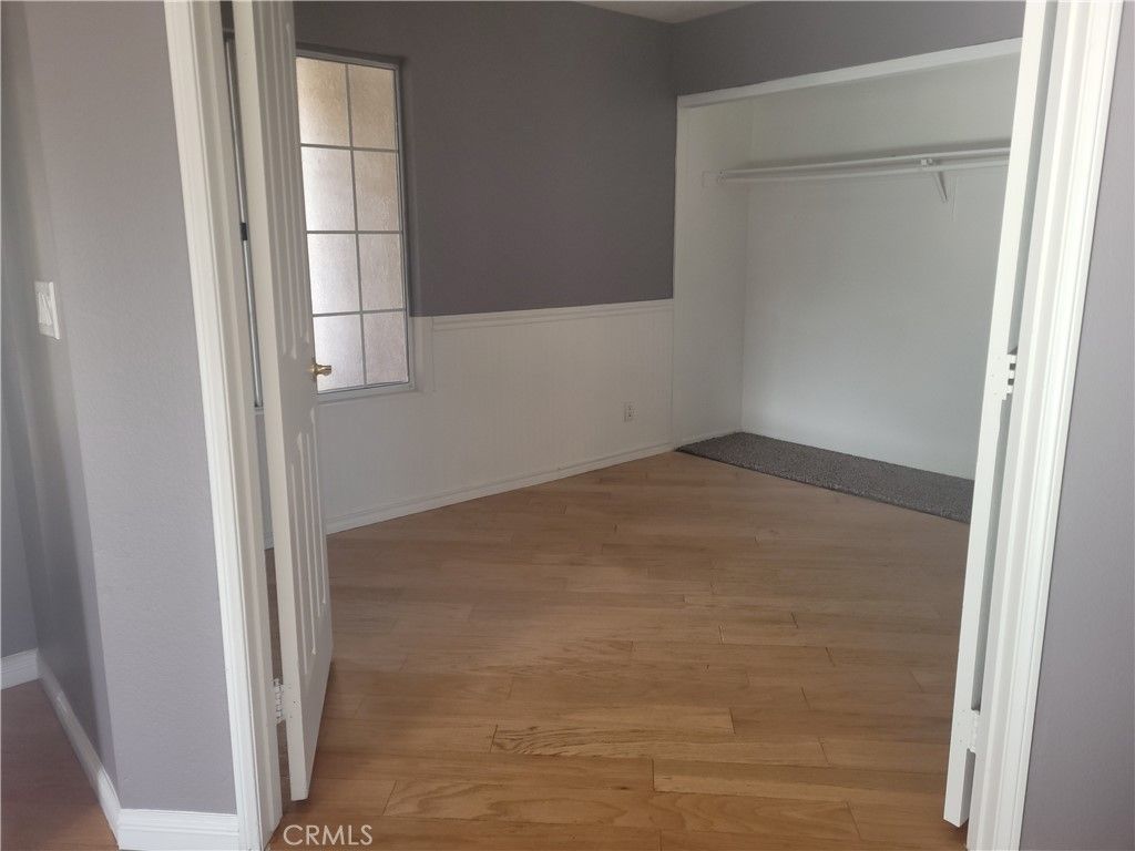 listing image 130726894801470088305