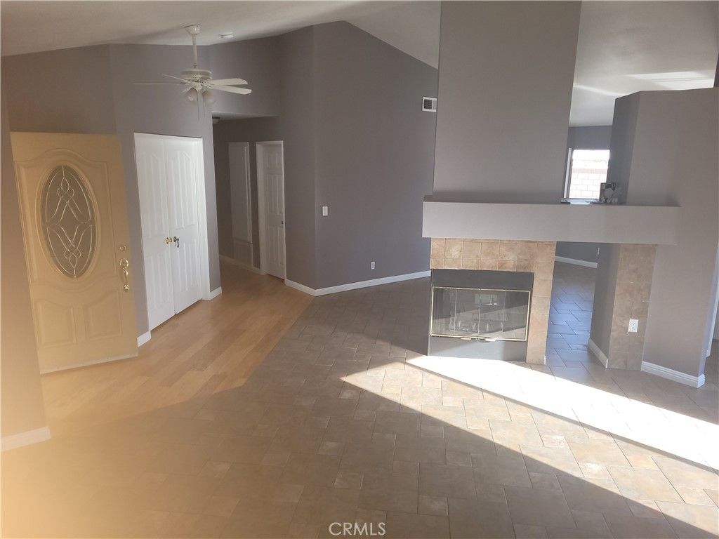 listing image 130720060596611984451