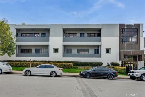 Tiny photo for 1035 Peach Street #302, San Luis Obispo, CA 93401 (MLS # SC25077243)