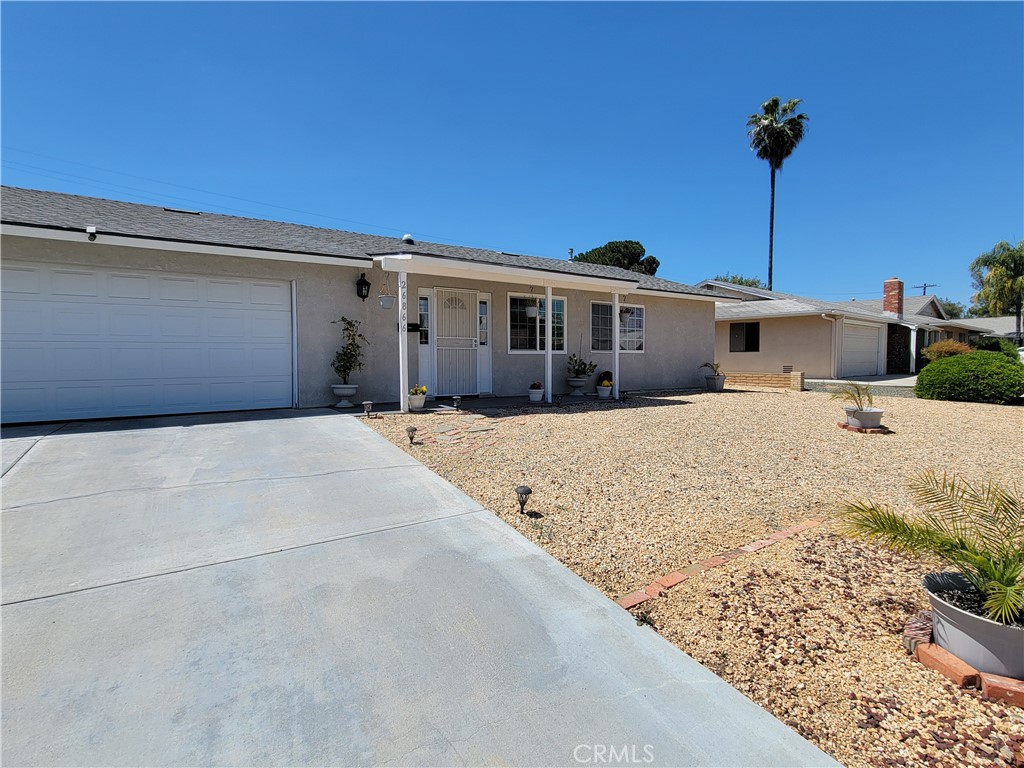 26866 oakmont drive