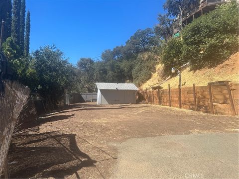 A home in Clearlake Oaks