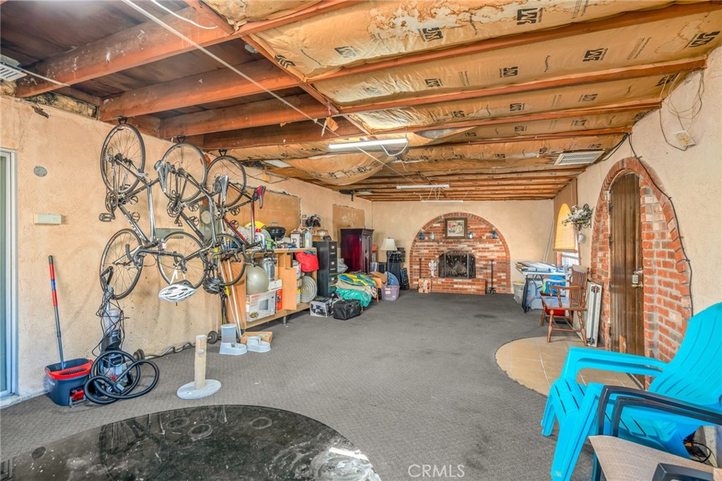 Photo 13 of 15 of 2552 N Lugo Avenue house