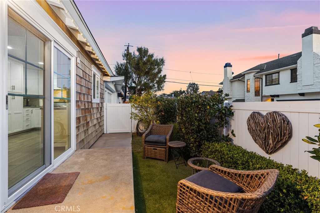 700 Jasmine Avenue