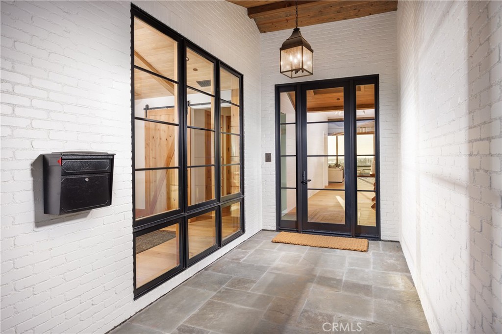 Irvine Terrace (IRVT) - Residential