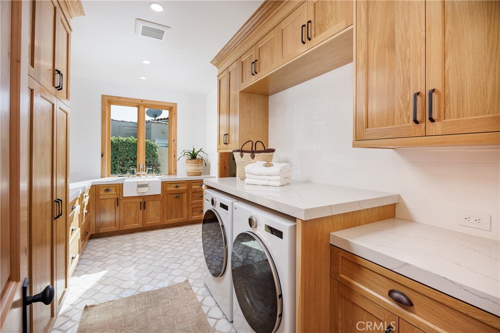 Irvine Terrace (IRVT) - Residential