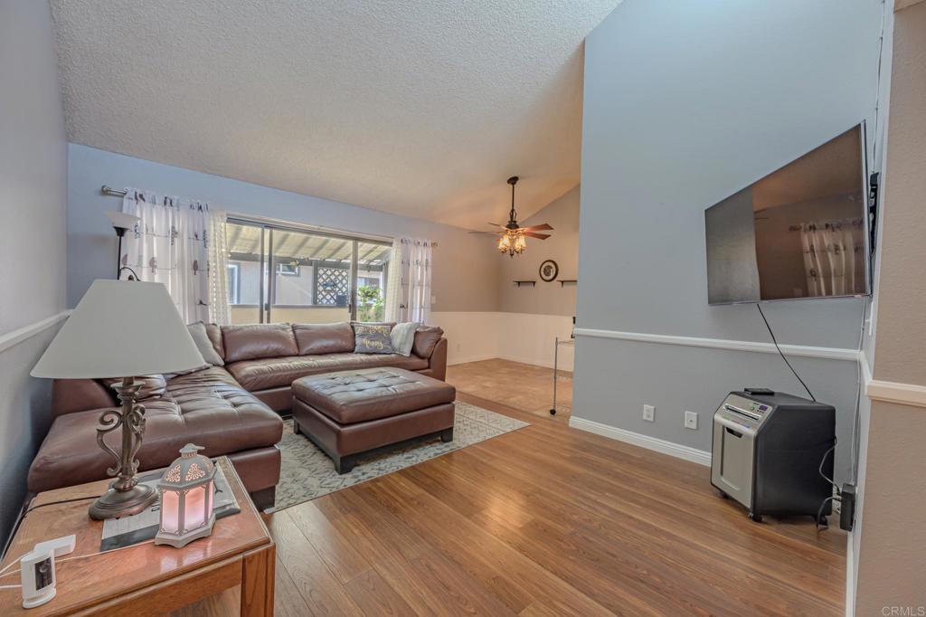 Photo 17 of 30 of 2135 E Valley Parkway 52 townhome