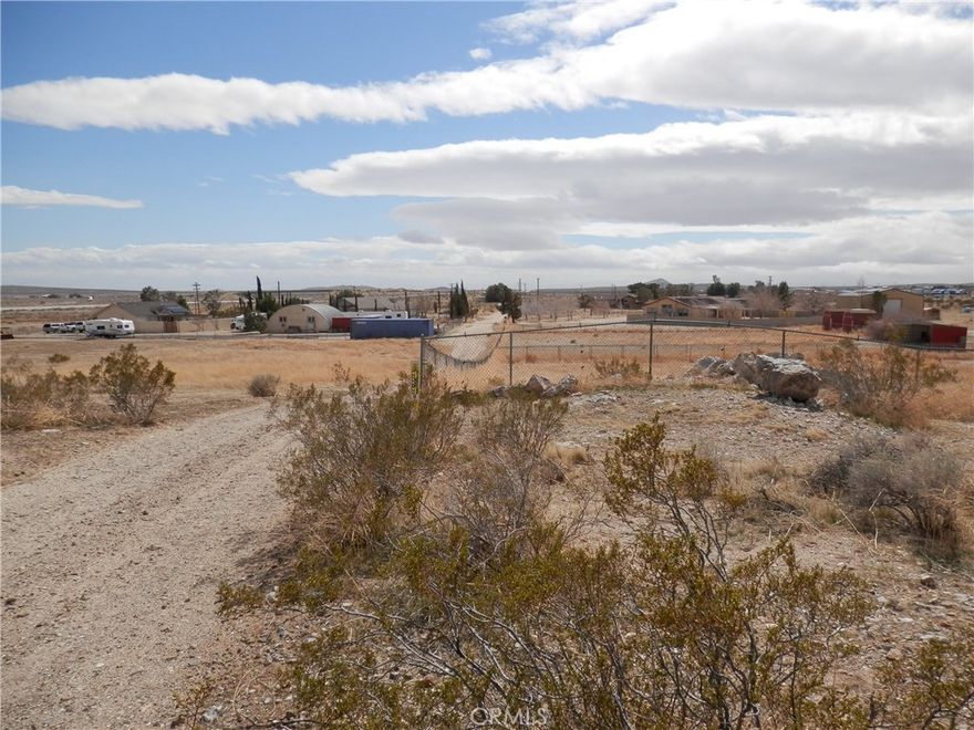 Discover 5.10 acres of opportunity in the heart of Kern County. This spacious lot is located just off Highway 14 at Shirley St. and Maxwell Ave, offering easy access and great visibility. Situated between Mojave and Rosamond, and only a short drive to Lancaster, it’s a prime location for those looking to build, invest, or escape the city. Surrounded by existing developments and open land, this property combines rural tranquility with growth potential. Enjoy stunning mountain views, wide open skies, and peaceful starry nights, a perfect getaway from the noise and lights of city life.
Don’t miss your chance to own a piece of the High Desert!
Size: 5.10 Acres of Residential Land for Sale – Kern County, CA
Seller Financing – No Credit Check – Easy Payments!
APN: 430-053-21-00-2 ;
Zoning: A-1 (Residential Vacant Land);
GPS Coordinates: 34.95777, -118.164287;