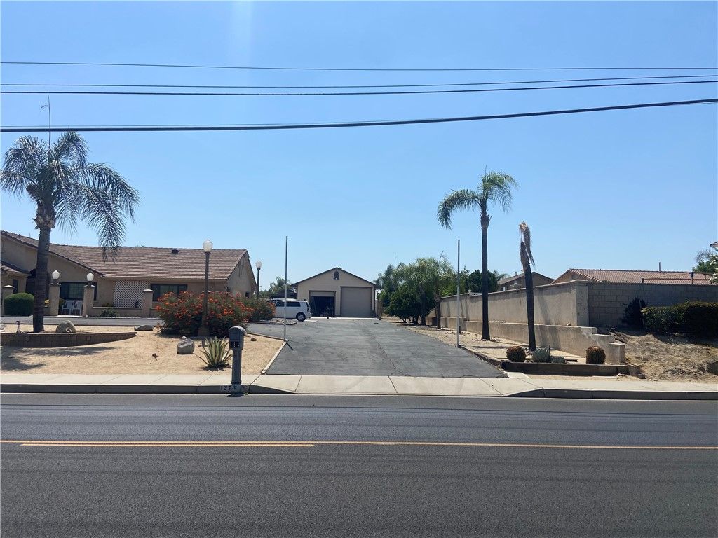 listing image 130723469057107808842