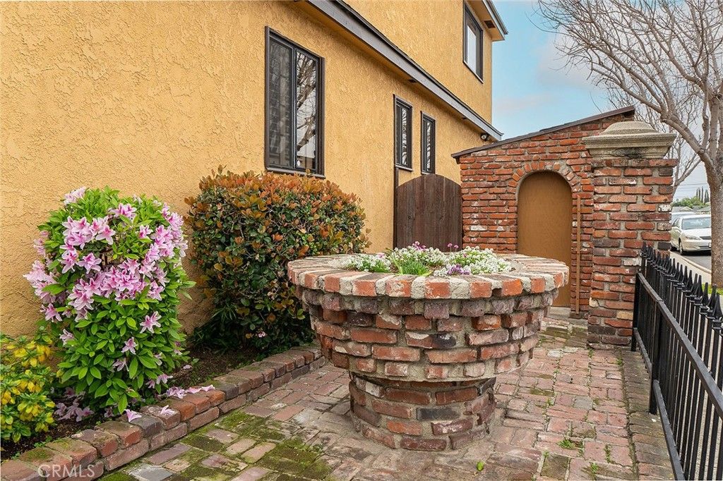 listing image 42