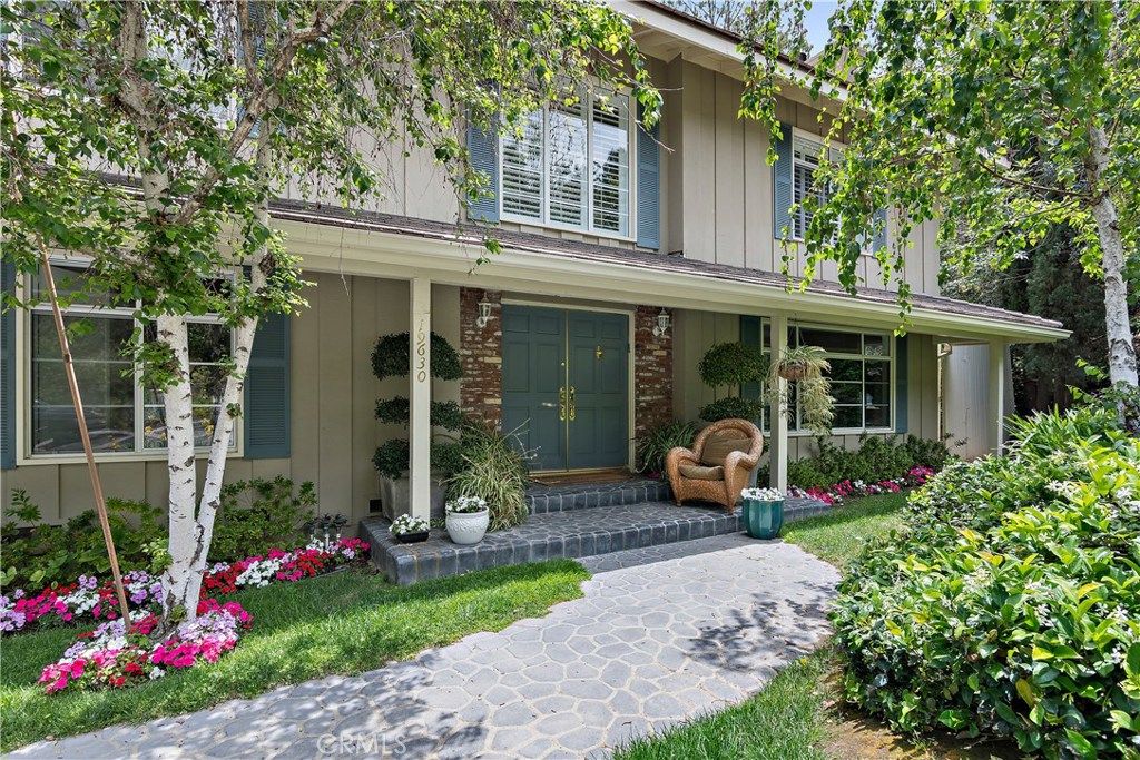 listing image 130725355204439092620