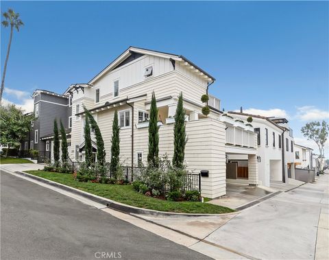 A home in Corona Del Mar