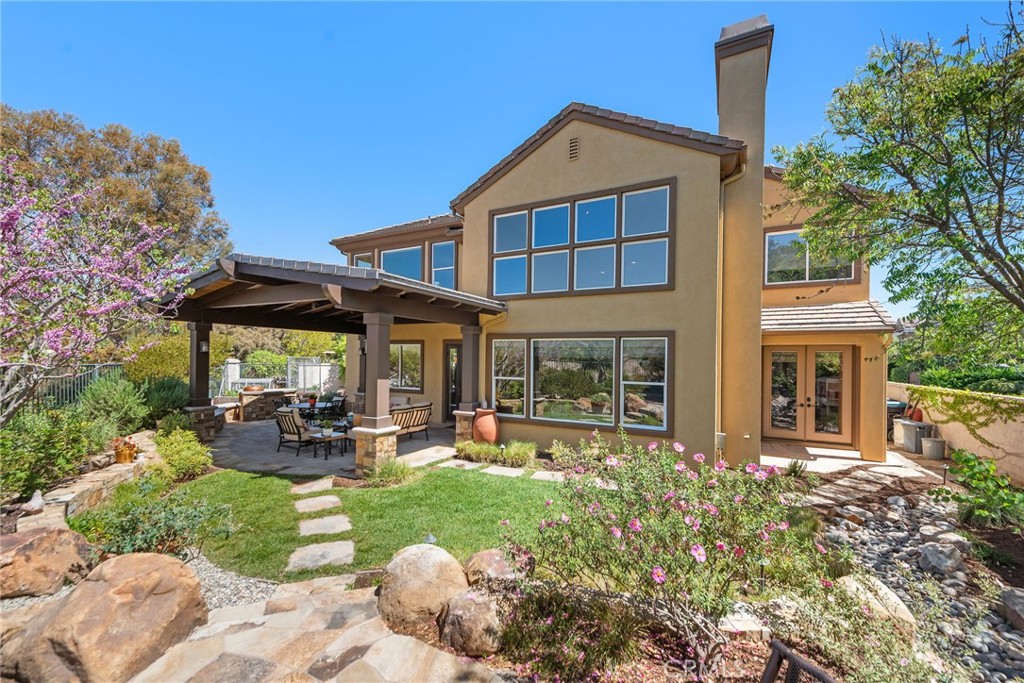 2 Williamsburg Lane